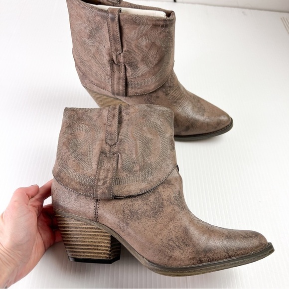 Mia Booties women's 8.5 western short Gambit western foldover ankle boots brown - Picture 8 of 12